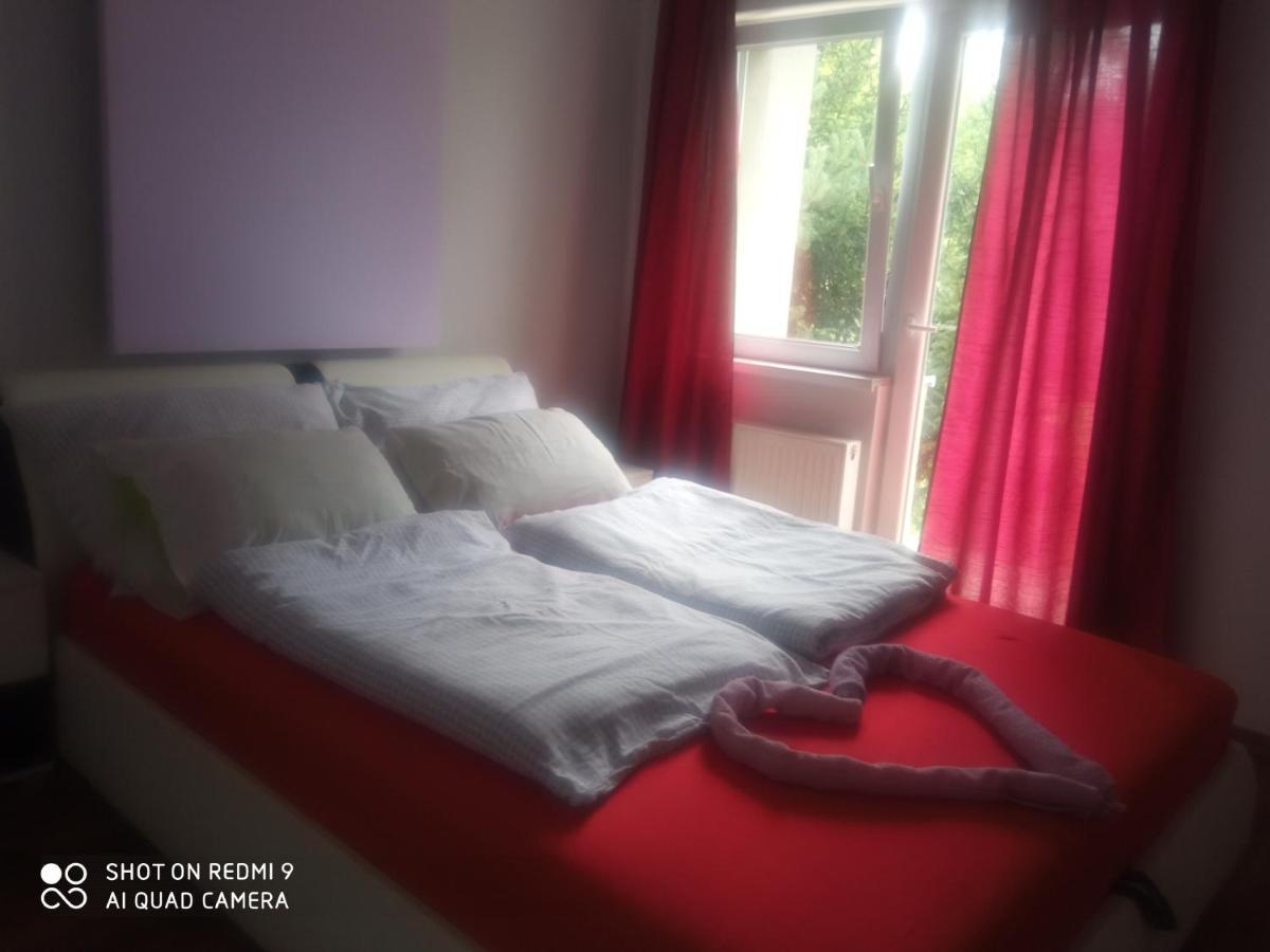 Apartmani Lana SJJ Exterior foto