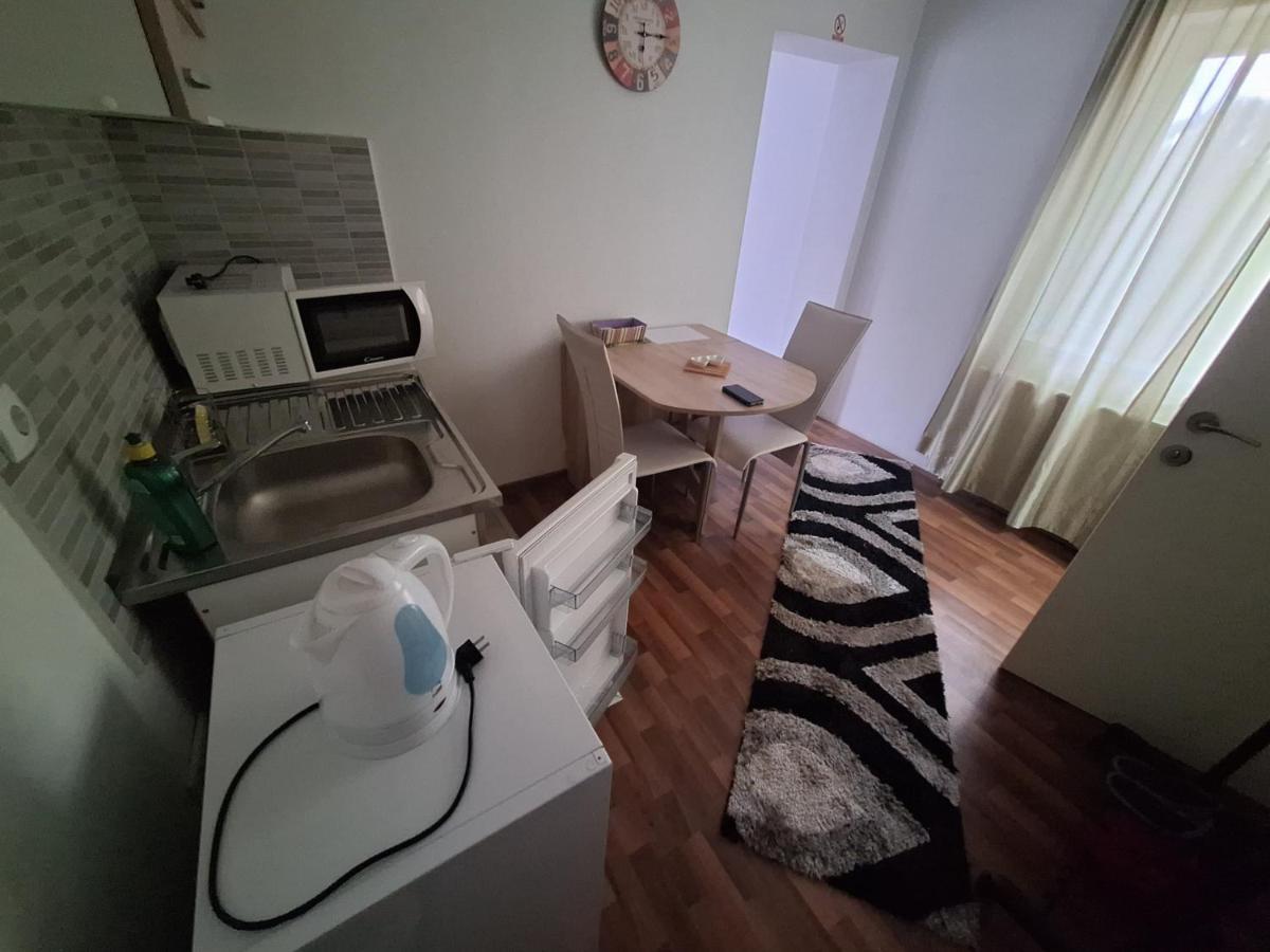 Apartmani Lana SJJ Exterior foto