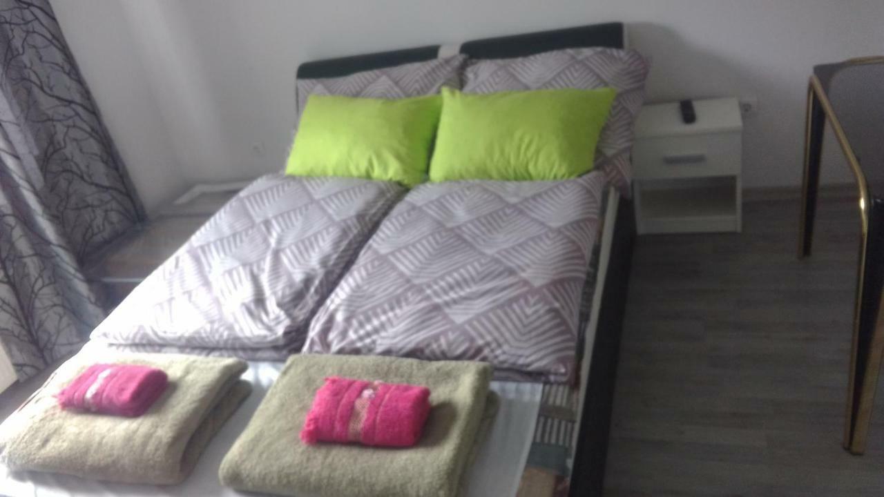 Apartmani Lana SJJ Exterior foto
